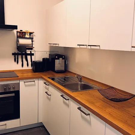 Safan I Elbnah I Balkon I Uniklinik I Parkplatz