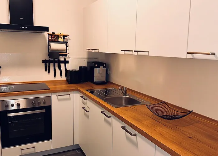 Safan I Elbnah I Balkon I Uniklinik I Parkplatz