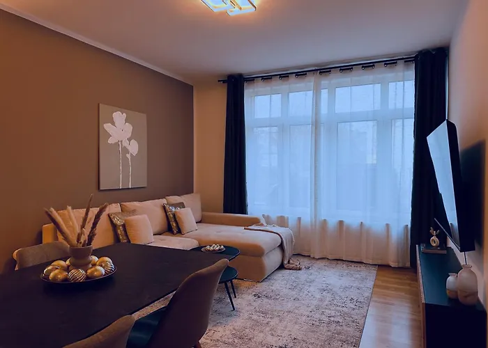 Safan I Elbnah I Balkon I Uniklinik I Parkplatz Magdeburg